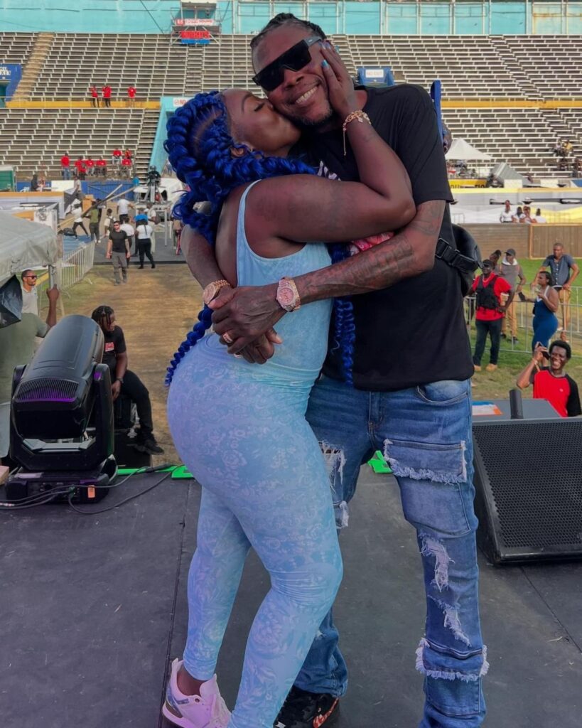 Dancehall royalty united! Spice and Vybz Kartel sharing a moment backstage at Freedom Street—pure love and vibes. 💙🔥